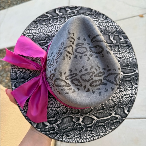 Snakeskin rancher style cowboy hat gray boho hat